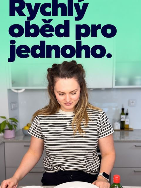 Oběd pro jednoho, když se ti nechce složitě vařit? 🥗 Kuskus připrav podle návodu, přidej propláchnutou cizrnu, okurku,…